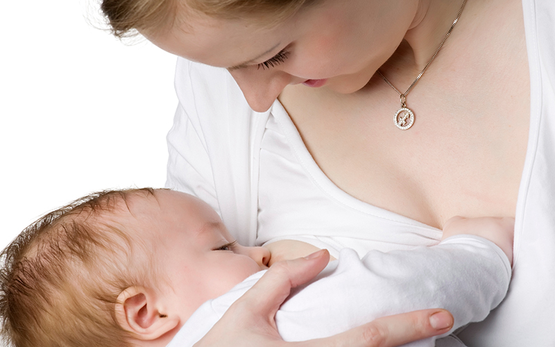 تغذية الأم أثناء الرضاعة